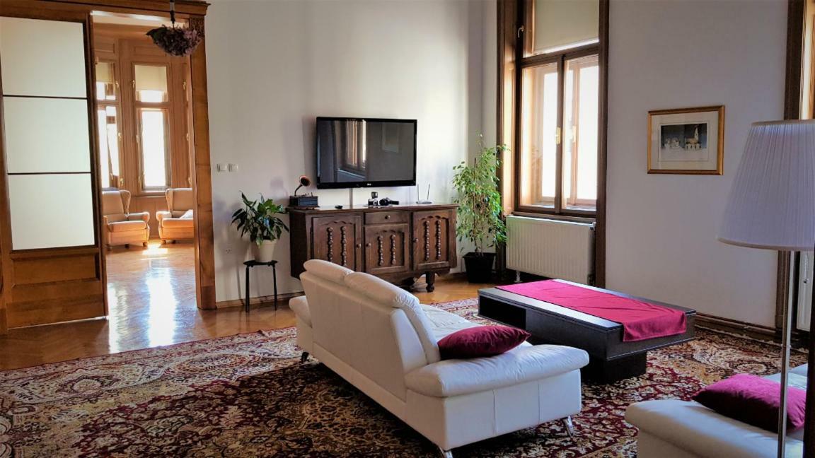 Luxury Apartment In The Heart Of וואראז'דין מראה חיצוני תמונה